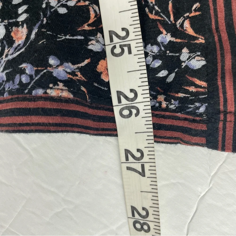 Lucky Brand Black Floral Design Knit‎ Top Size Large - Picture 8 of 9